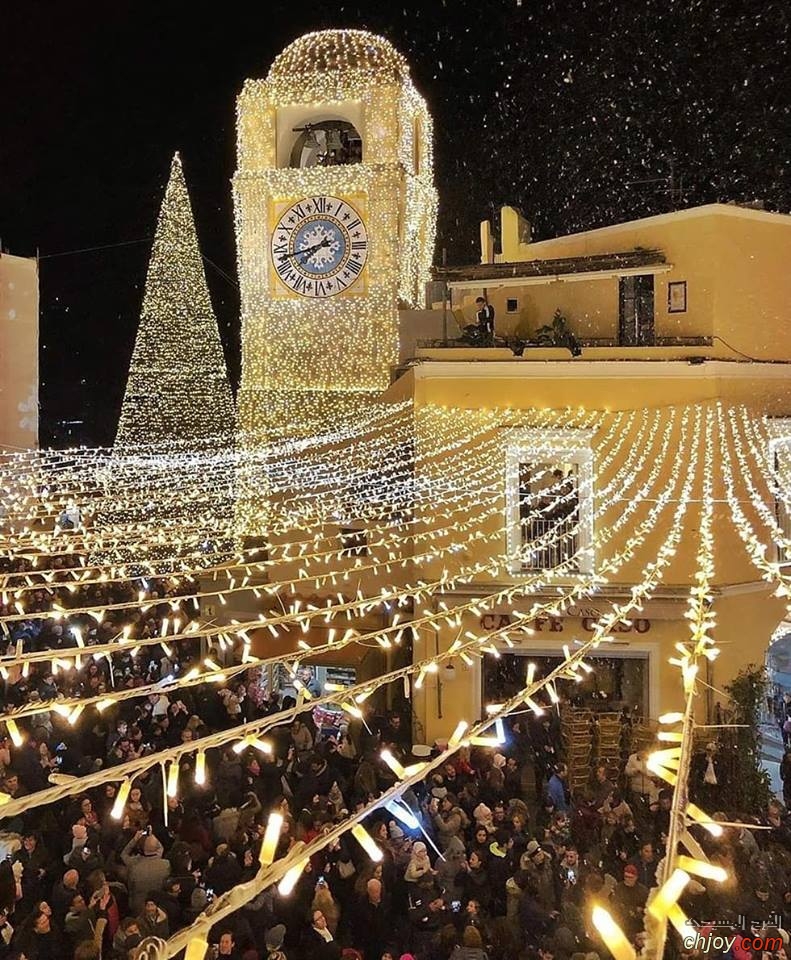 Christmas lights ~ Capri Island 