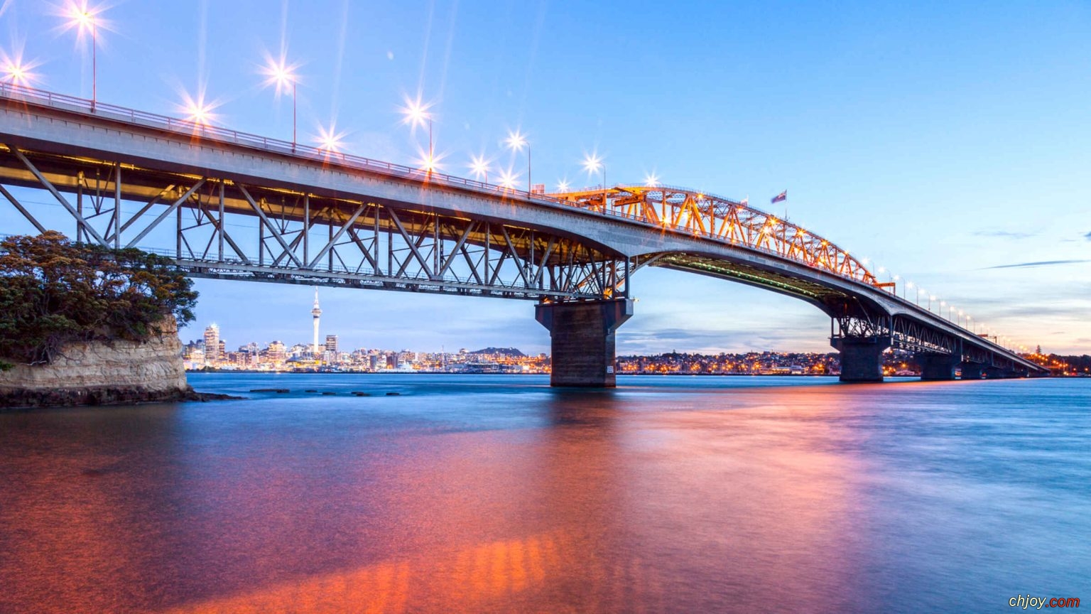    Auckland Harbour Bridge Adventures 