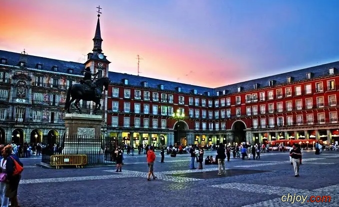   Plaza Mayor       